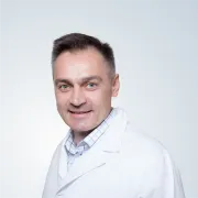 Piotr Ratajczyk - lekarz okulista w Salve
