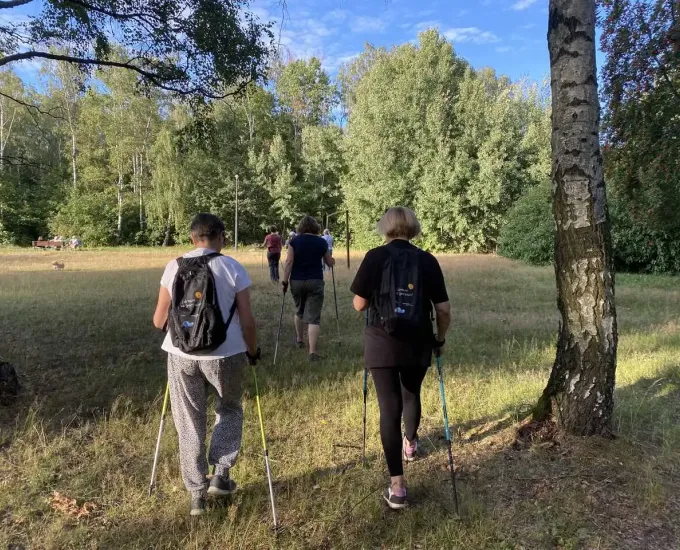 zajecia-nordic-walking-z-salve-foto.webp