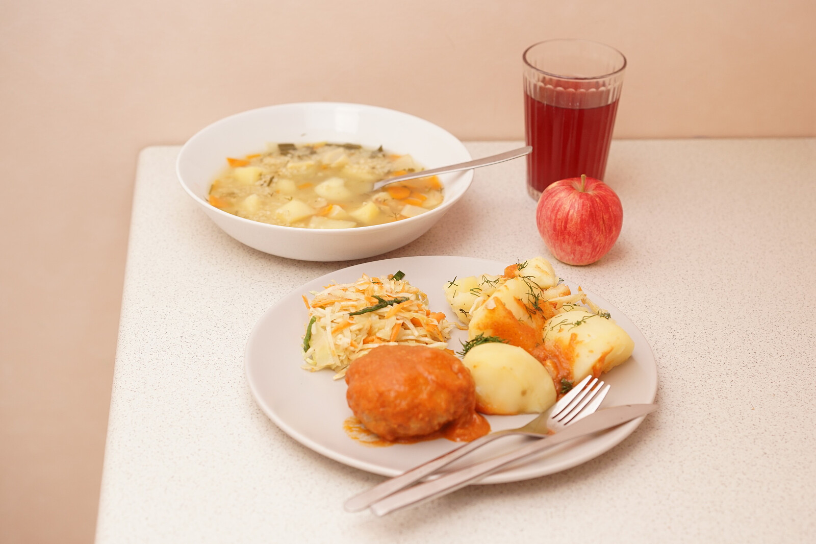 08.08 obiad dieta ogólna.JPG [645.08 KB]