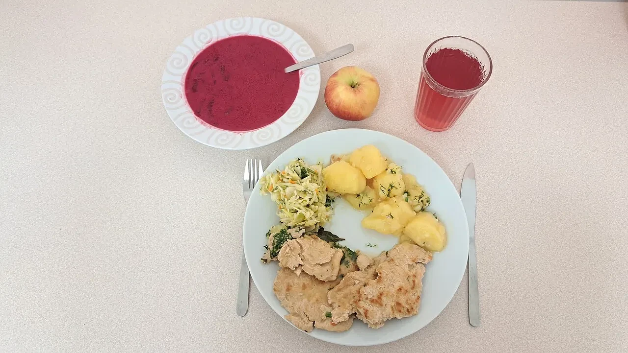 4-listopada-obiad-ogolny-salve.webp [107.63 KB]