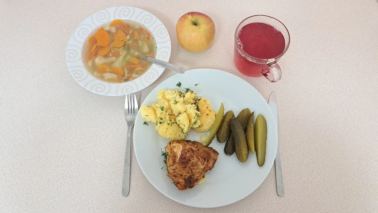 6-listopada-obiad-salve-lodz.webp [113.06 KB]